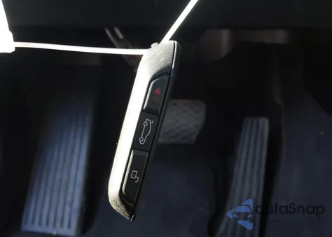 2025 BMW X3 30 xDrive из США, поврежденный, VIN 5UX53GP07S9Z45049